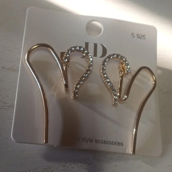 Korean style earrings - Picture 2 of 3